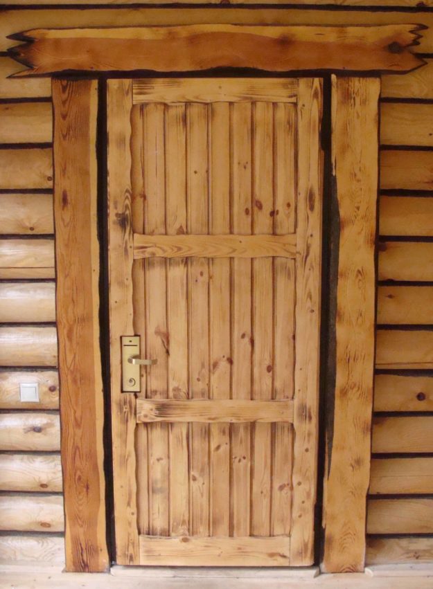 derevyannaya-dver-dlya-bani